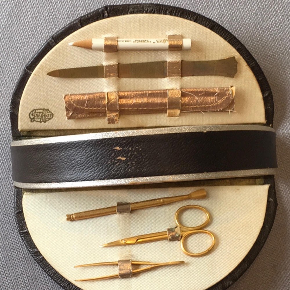 Vintage Griffon Manicure set